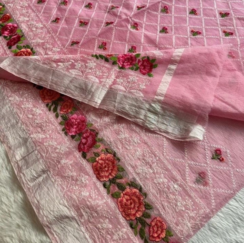 Light Pink  Cotton Saree with Thread Embroidery - Picture 3 of 5